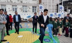 Bitlis’te gökyüzü farkındalıkla renklendi