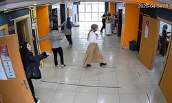 5.2 büyüklüğündeki depremde panik anları kameraya kaydedildi