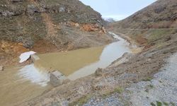 Bahçesaray'da su taşkını tehlikesi devam ediyor