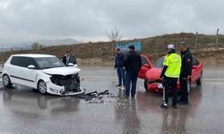 Elazığ'da trafik kazası: 3 yaralı
