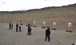 Erzincan'da orman personeline silah kullanımı ve bakımı eğitimi verildi