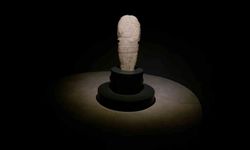 Erzurum'da bulunan 2 bin 500 yıllık 'taş baba' heykeli ziyaretçileri mest ediyor