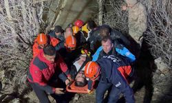 Erzurum’da nehre uçan araçtan sürücü sağ kurtarıldı