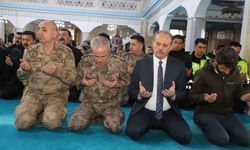 Hakkari'de şehitler için mevlit programı düzenlendi