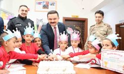 Karayazı Karşıyaka İlkokulu'nda okuma bayramı coşkusu yaşandı