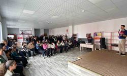 Kars'ta Jandarmadan 108 öğrenciye siber kalkan eğitimi