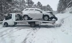 Kars'ta kar yağışı kazayı beraberinde getirdi: 1 yaralı