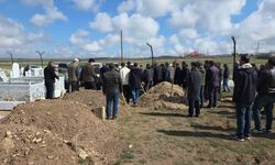 Köpeklerin saldırısında hayatını kaybeden çocuk defnedildi