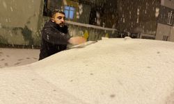 Sarıkamış'ta nisan sürprizi :Kar kalınlığı 15 santimetreyi geçti