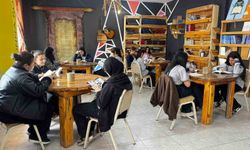 Sıfır atık projesiyle kurulan kütüphane ilgi görüyor