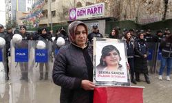 Vanlı Anneden duygusal çağrı: “Bu bayrak için ölün”