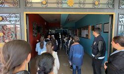 Yüksekova'da 4 bin 69 öğrenci bursluluk sınavı için kıyasıya yarışta