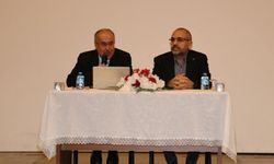 Ahlat’ta “Kur’anî Bir Medeniyet Tasavvuru; Bediüzzaman Said Nursi Metodu” paneli