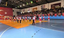 Tatvan’da 23 Nisan coşkusu