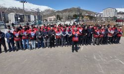 Bitlis’te saldırılara tepki: Eğitimcilerden gıyabi cenaze namazı