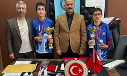 Tatvanlı öğrenciler satrançta il birinciliği ve ikinciliği elde etti