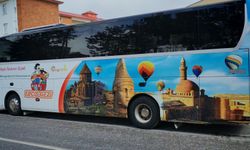 Ahlat’ta turizm hareketliliği ve temalı otobüsler dikkat çekiyor