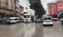 Tatvan’da nisan yağmuru hayatı olumsuz etkiledi