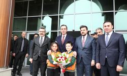 Vali Karakaya’dan Adilcevaz’da ziyaretler