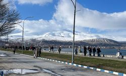 Tatvanlılar hafta sonunu sahilde geçirdi