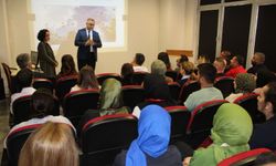 Tatvan Devlet Hastanesinde sağlık çalışanlarına iletişim semineri