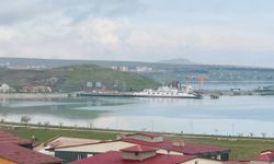 Tatvan’da Türkiye’nin en büyük feribotları Van Gölü’nde görüntülendi