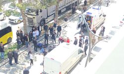 Tatvan’da motosiklet ile elektrikli bisikletin çarpıştığı kazada 2 kişi yaralandı