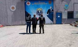 27 yıl hapis cezasıyla aranan cezaevi firarisi Kars'ta yakayı ele verdi
