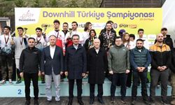 Downhill Türkiye Şampiyonası'nda dereceye giren sporcular ödüllendirildi