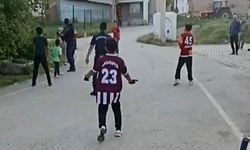 Elazığ'da Jandarma ve çocuklar aynı sahada ter döktü