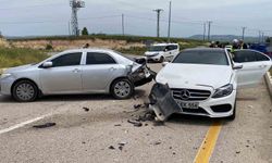 Elazığ'da trafik kazası: 1'i hamile 4 yaralı