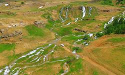 Erzincan’ın saklı cenneti Konarlı Şelalesi doğaseverleri büyülüyor