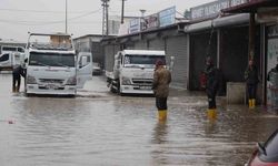 Iğdır Küçük Sanayi Sitesi sular altında kaldı, esnaf zor anlar yaşadı