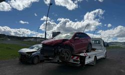 Kars-Sarıkamış kara yolunda trafik kazası: 2 yaralı
