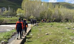Kayıp emekli öğretmeni 229 personel arıyor