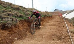 Palandöken'de Downhill Türkiye Şampiyonası heyecanı yaşandı