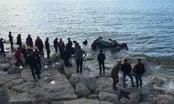 Van Gölü'ne uçan araçta 1 kişi yaralandı