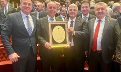 Bitlis’e Gurur: Eren Vakfı’na “Yılın Vakıf Ödülü”