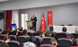BEÜ Rektörü Elmastaş, Ercişli öğrencilerle buluştu