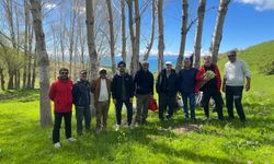 Ahlat gezi ekibi bahar yürüyüşlerine başladı