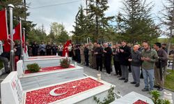 Şehit Sarıgül unutulmadı: Ahlat’ta kabri başında anma