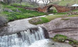 Ahlat’ta tarih ve şelalenin muhteşem uyumu