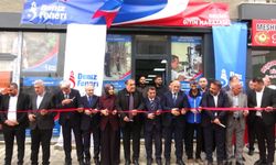 Bitlis’te Deniz Feneri’nden Geçici Giyim Mağazası