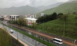 Bitlis’te Sağanak Yağış Hayatı Olumsuz Etkiledi