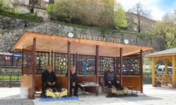 Bitlis’te ayakkabı boyacılarına modern çalışma alanı oluşturuldu