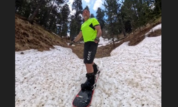 Kars'ta haziran ayında snowboard yaptı