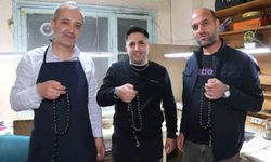 Balık taneli Oltu taşı tespihi görenleri şaşırtıyor