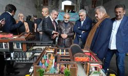 Çifte Minareli Medrese'de sanat rüzgarı esti