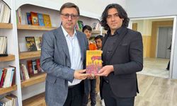 Dr. Cengiz Çelik, Ağrı'da okurlarıyla bir araya geldi