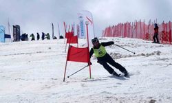 Erzurum'da Haziran ayında kayak keyfi sürüyor